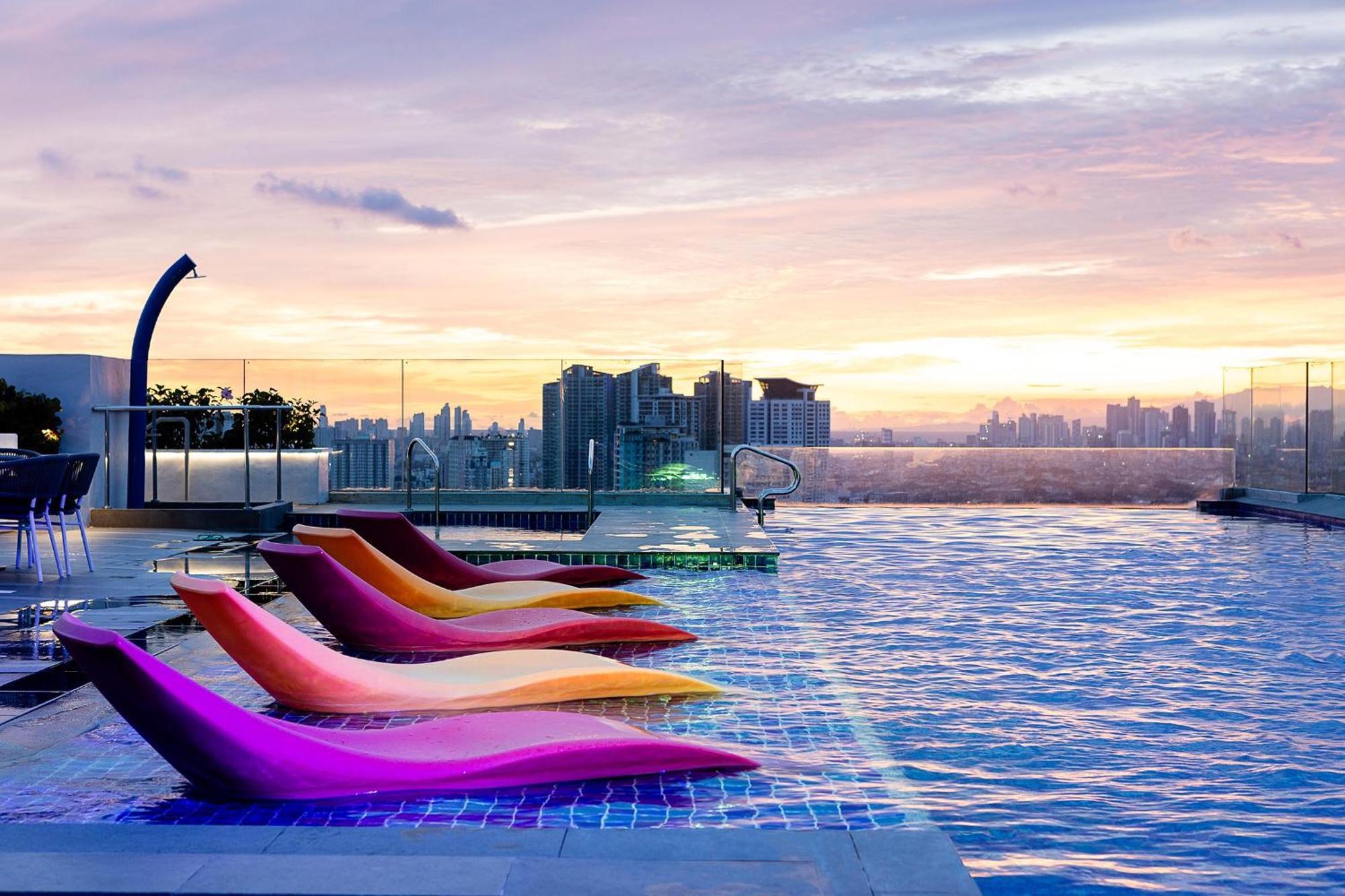 Ibis Styles Manila Araneta City Quezon City Exterior photo